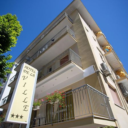 Hotel De La Ville Римини Экстерьер фото